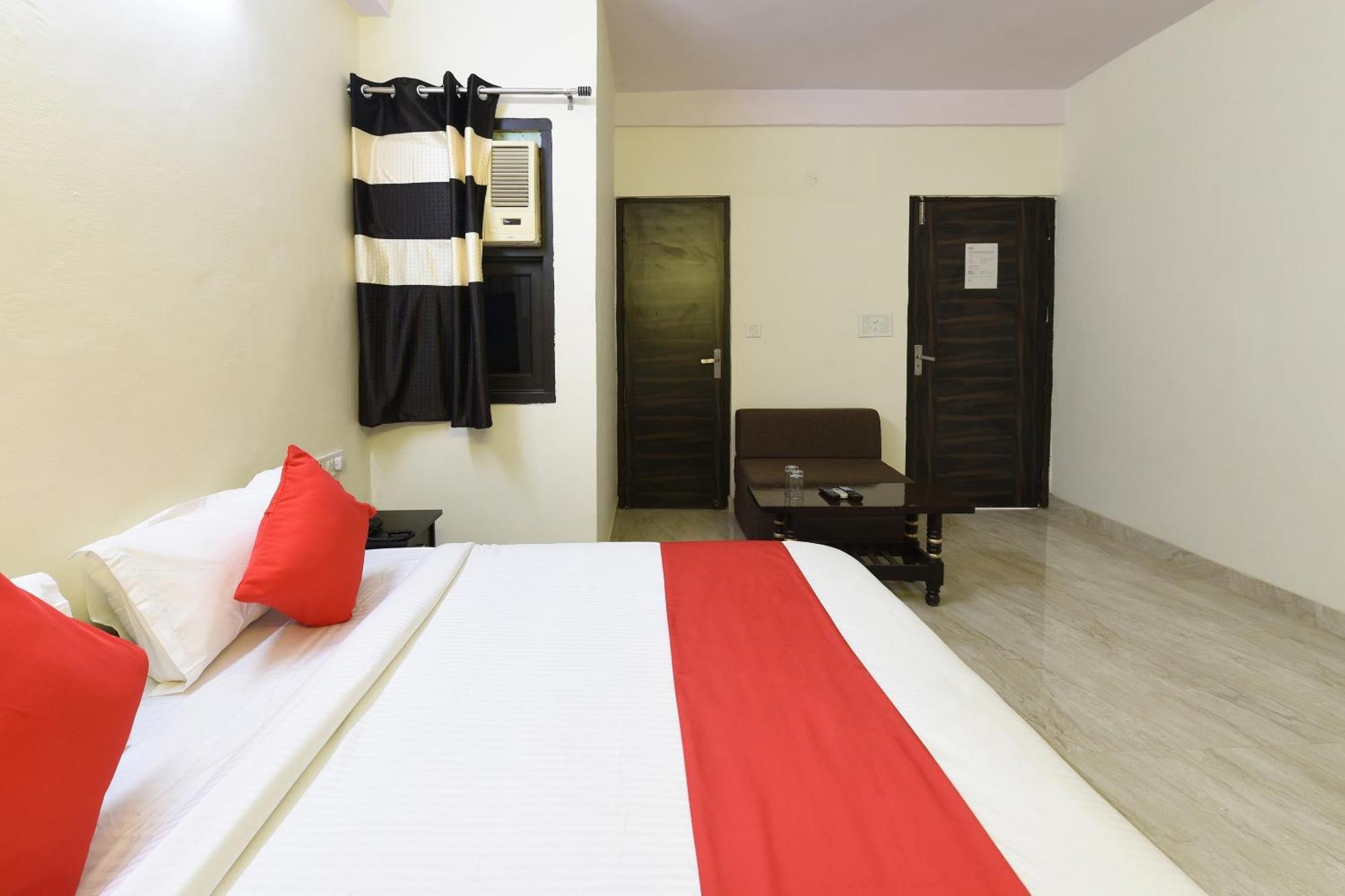 Hotel O Club Residency Nueva Delhi Exterior foto